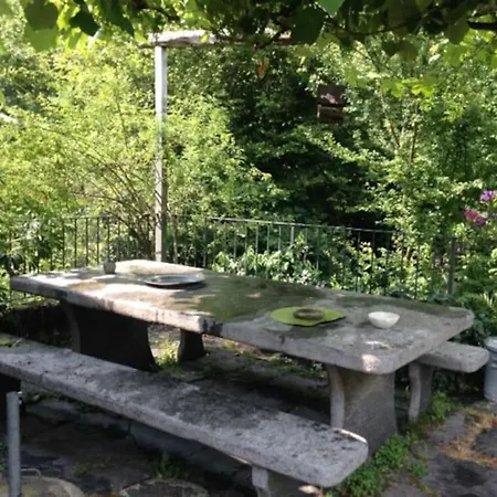 Casa Ad Con 1500mq Di Giardino