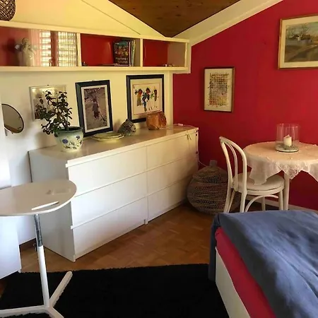בית נופש Casa Ad Con 1500mq Di Giardino