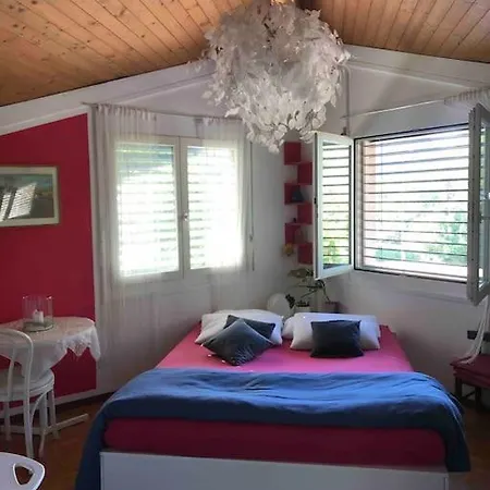 Casa Ad Con 1500mq Di Giardino בית נופש *