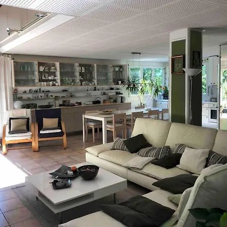 Casa Ad Con 1500mq Di Giardino *